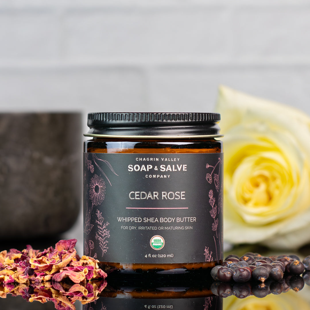 Geschlagene Sheabutter: Zedernrose